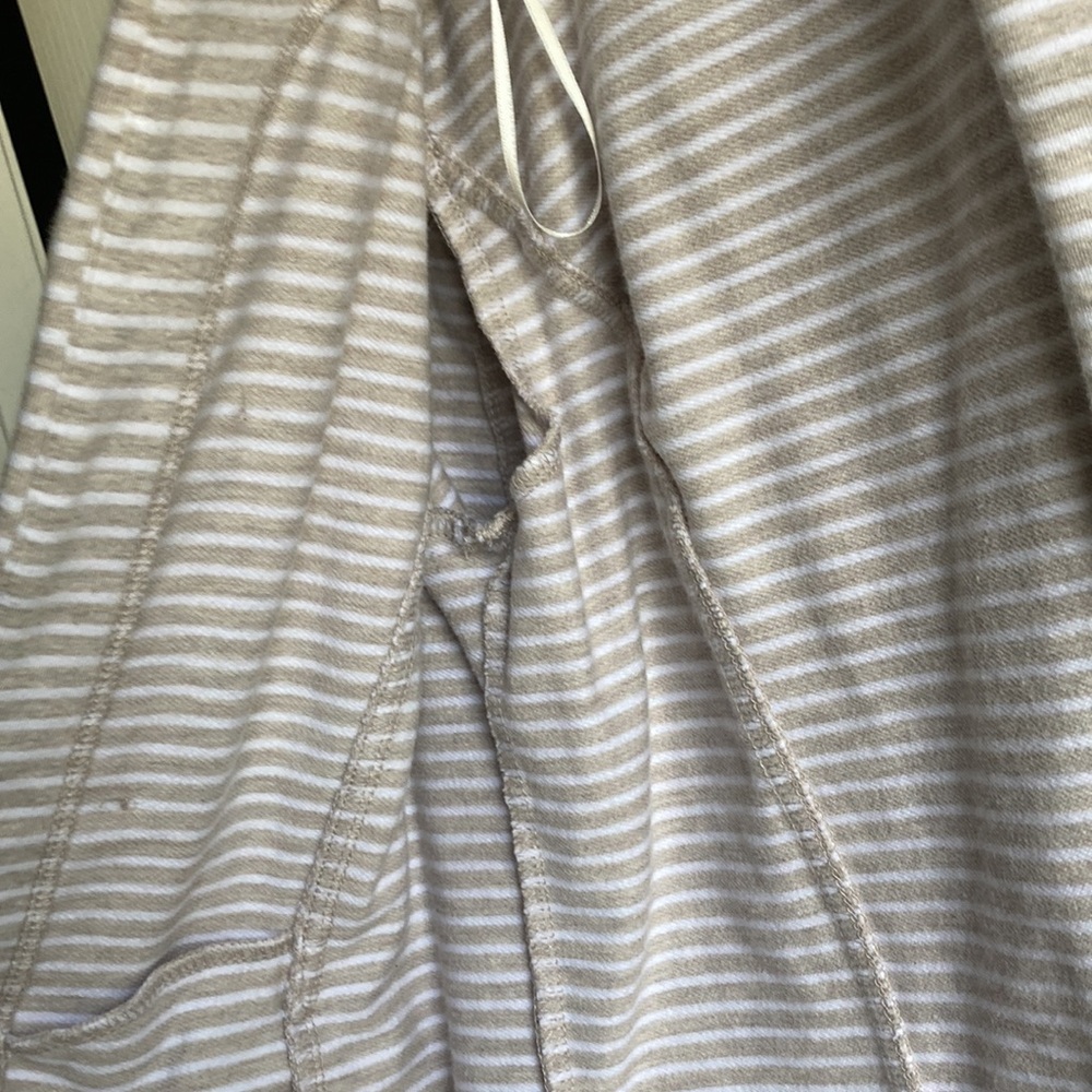 Tommy Hilfiger striped blazer with pockets and working button accents M - Picture 5 of 10